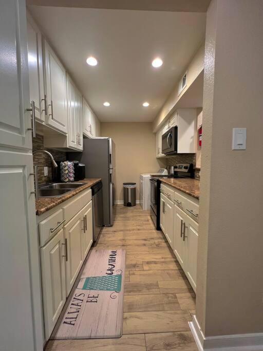 Beautiful/Spacious 2 Bedroom Houston Near Galleria Екстериор снимка