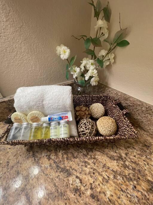 Beautiful/Spacious 2 Bedroom Houston Near Galleria Екстериор снимка